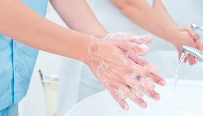Prevencia a spracovanie popálenín v práčkách a autoklátoch